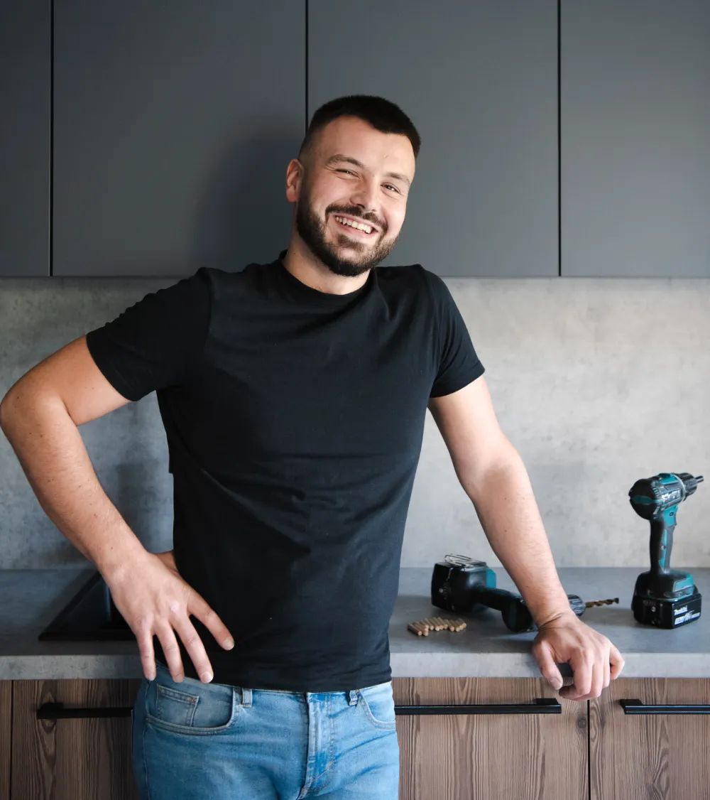 Adrian Ciosek - Właściciel firmy Future Wood Meble na wymiar